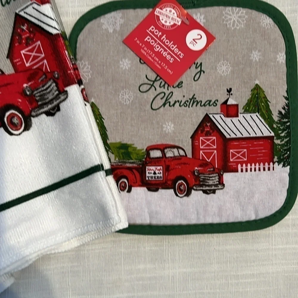 NWT Set of 2 Little Red Truck Towel and Pot Holder Set